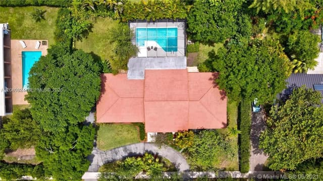 17631 SW 77th Ave, Palmetto Bay FL 33157 - Palmetto Bay, FL - Photo 2
