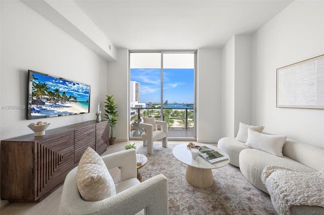 1400 Biscayne Blvd # 609, Miami FL 33132 - Miami, FL - Photo 6