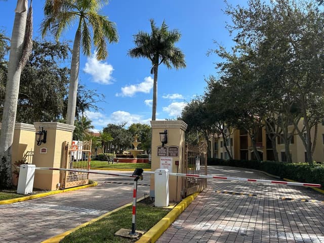 4041 San Marino Boulevard # 105, West Palm Beach FL 33409 - West Palm Beach, FL - Photo 2