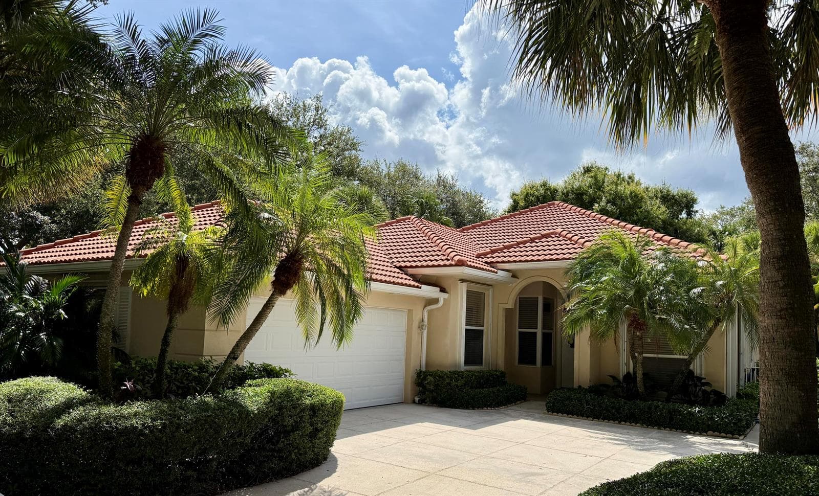 100 Winter Club Court, Palm Beach Gardens FL 33410