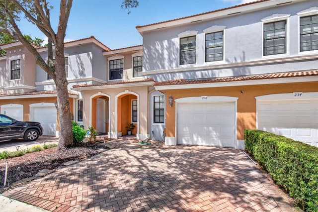 238 E CHRYSTIE Circle, Delray Beach FL 33484 - Delray Beach, FL - Photo 2