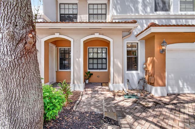 238 E CHRYSTIE Circle, Delray Beach FL 33484 - Delray Beach, FL - Photo 3