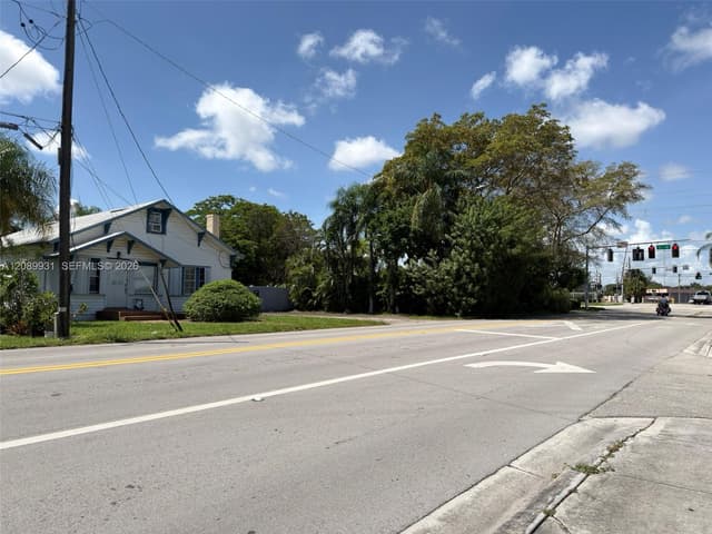 112 SE 3rd St, Hallandale Beach FL 33009 - Hallandale Beach, FL - Photo 6