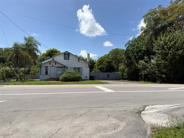 112 SE 3rd St, Hallandale Beach FL 33009 - Hallandale Beach, FL - Photo 4
