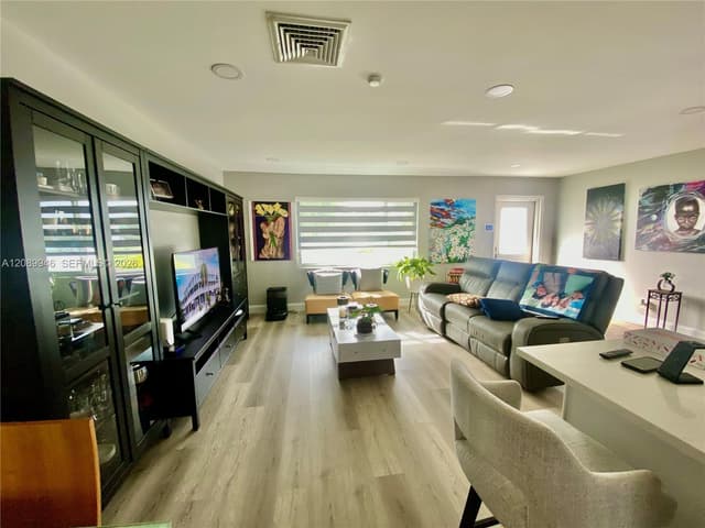 2374 SW 11th Ave, Boynton Beach FL 33426 - Boynton Beach, FL - Photo 4