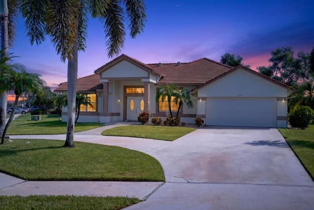 2470 Little Rock Court, Wellington FL 33414 - Wellington, FL - Photo 2
