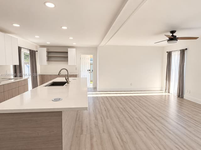 7907 NW 73rd Ter, Tamarac FL 33321 - Tamarac, FL - Photo 6