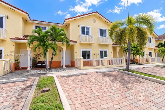 7464 NW 180th St, Hialeah FL 33015 - Hialeah, FL - Photo 2