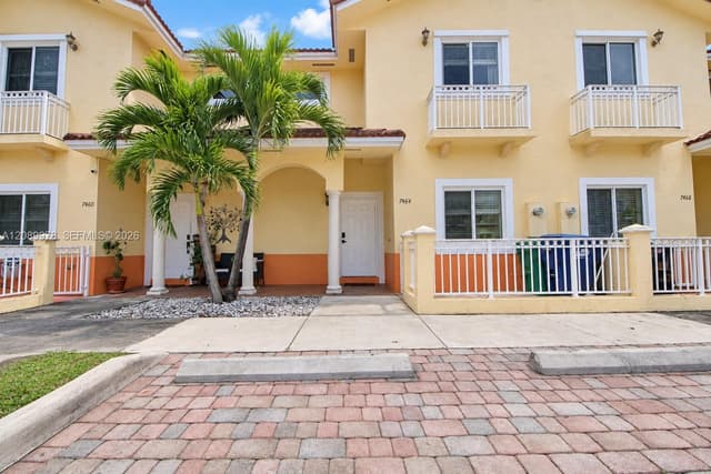 7464 NW 180th St, Hialeah FL 33015 - Hialeah, FL - Photo 4