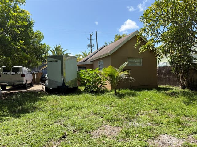 113 SE 4th St, Hallandale Beach FL 33009 - Hallandale Beach, FL - Photo 4