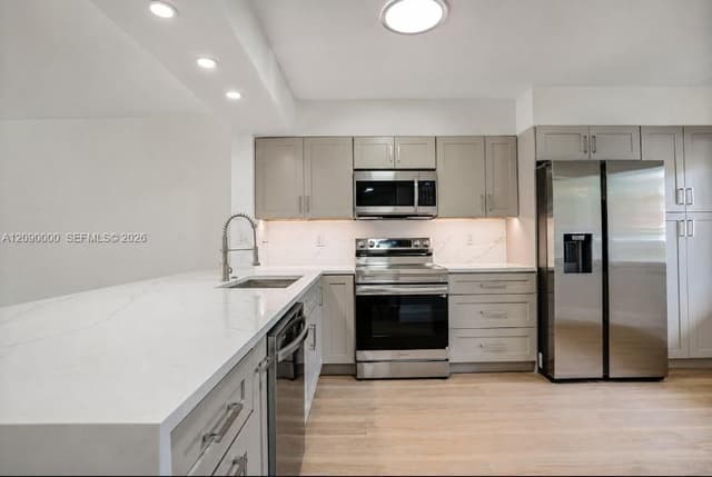 5810 Crystal Shores Dr # 102, Boynton Beach FL 33437 - Boynton Beach, FL - Photo 2