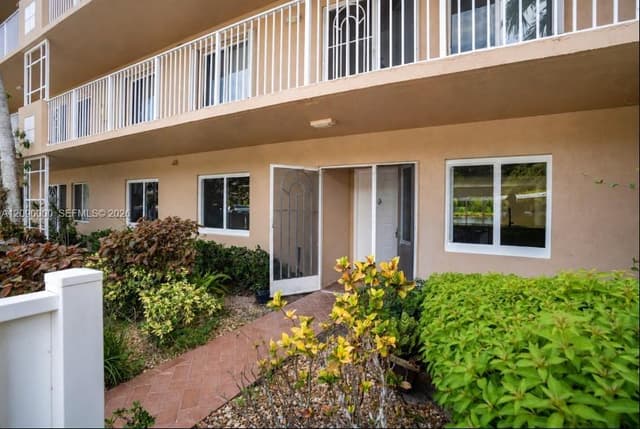 5810 Crystal Shores Dr # 102, Boynton Beach FL 33437 - Boynton Beach, FL - Photo 6