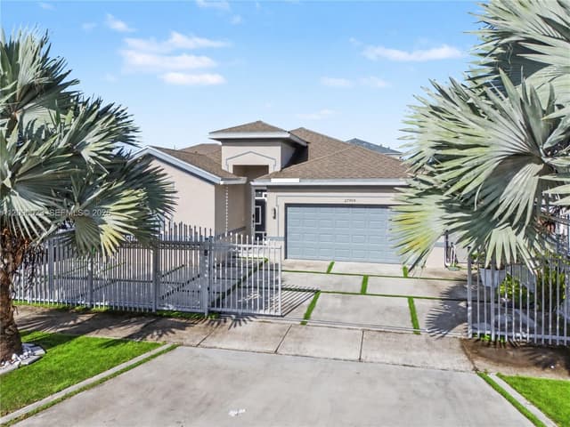 27904 SW 133rd Path, Homestead FL 33032 - Homestead, FL - Photo 2