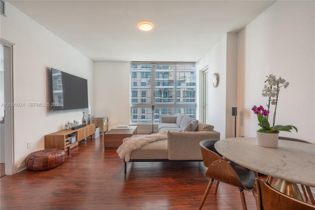 300 S Biscayne Blvd # 3504, Miami FL 33131 - Miami, FL - Photo 2