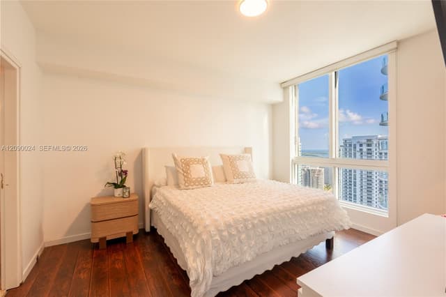 300 S Biscayne Blvd # 3504, Miami FL 33131 - Miami, FL - Photo 5