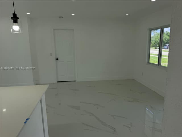 260 NE 42nd Ct, Deerfield Beach FL 33064 - Deerfield Beach, FL - Photo 6