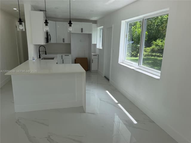 260 NE 42nd Ct, Deerfield Beach FL 33064 - Deerfield Beach, FL - Photo 7