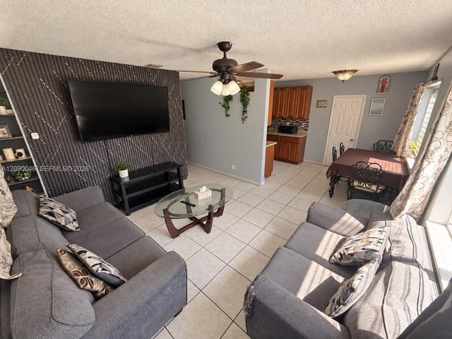 5871 NW 41st Ter, North Lauderdale FL 33319 - North Lauderdale, FL - Photo 7