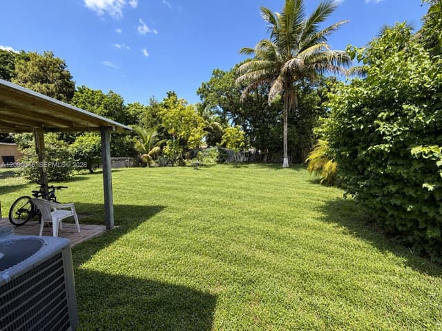 5871 NW 41st Ter, North Lauderdale FL 33319 - North Lauderdale, FL - Photo 3