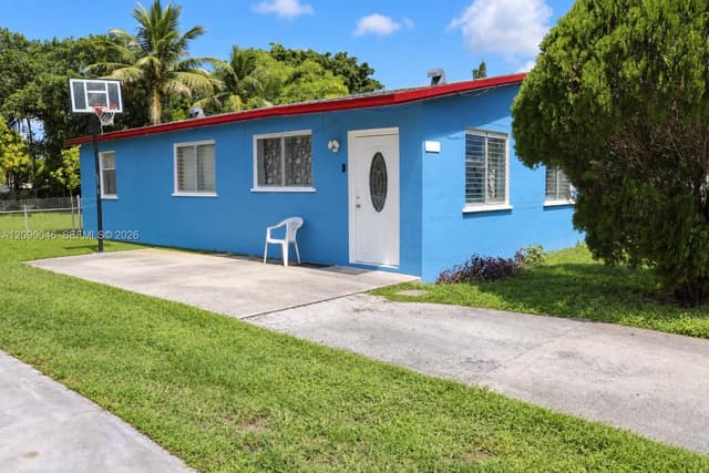 5871 NW 41st Ter, North Lauderdale FL 33319 - North Lauderdale, FL - Photo 5