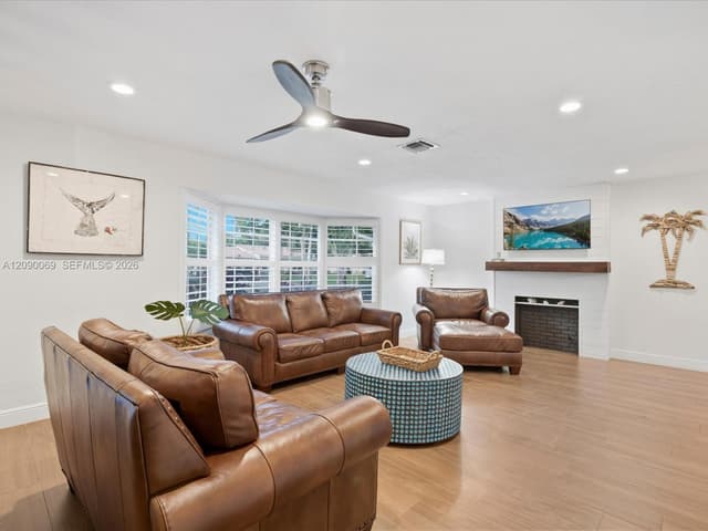 5740 SW 8th St, Plantation FL 33317 - Plantation, FL - Photo 2