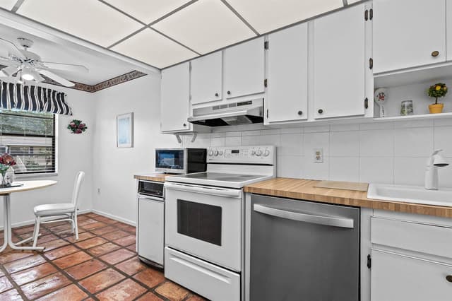 36 STRATFORD Lane W # F, Boynton Beach FL 33436 - Boynton Beach, FL - Photo 7