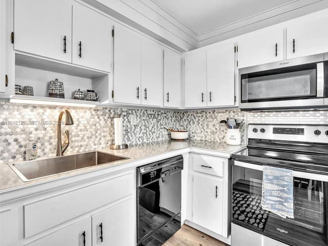 2539 CLEVELAND Street, Hollywood FL 33020 - Hollywood, FL - Photo 7