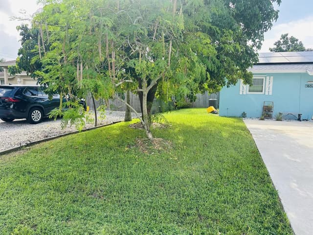 1657 MAGNOLIA Lane, West Palm Beach FL 33417 - West Palm Beach, FL - Photo 3