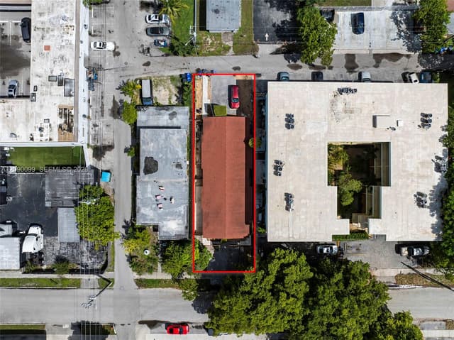 2033 Dewey St, Hollywood FL 33020 - Hollywood, FL - Photo 2