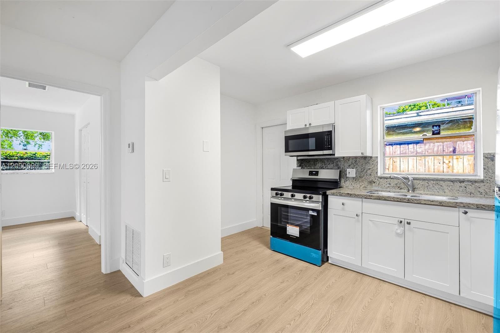 2033 Dewey St, Hollywood FL 33020