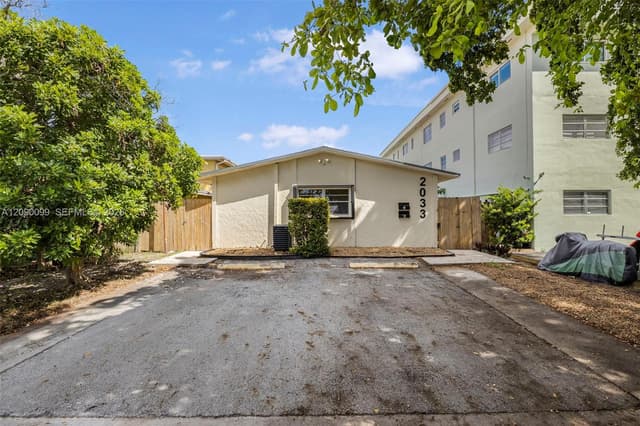 2033 Dewey St, Hollywood FL 33020 - Hollywood, FL - Photo 4