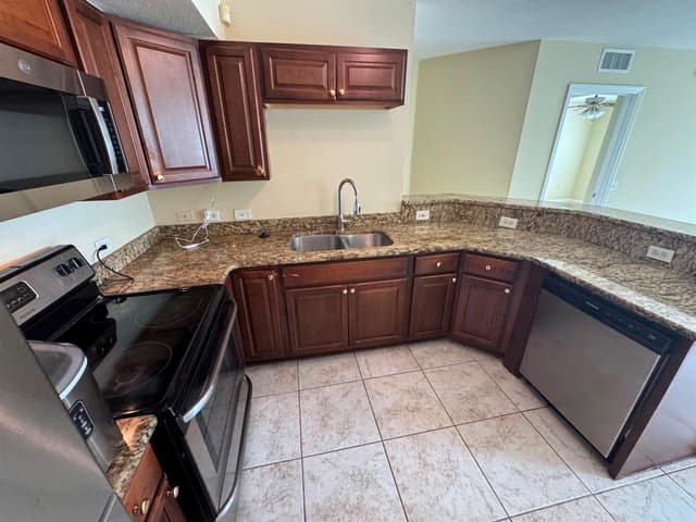 201 Villa Circle # 201, Boynton Beach FL 33435 - Boynton Beach, FL - Photo 5