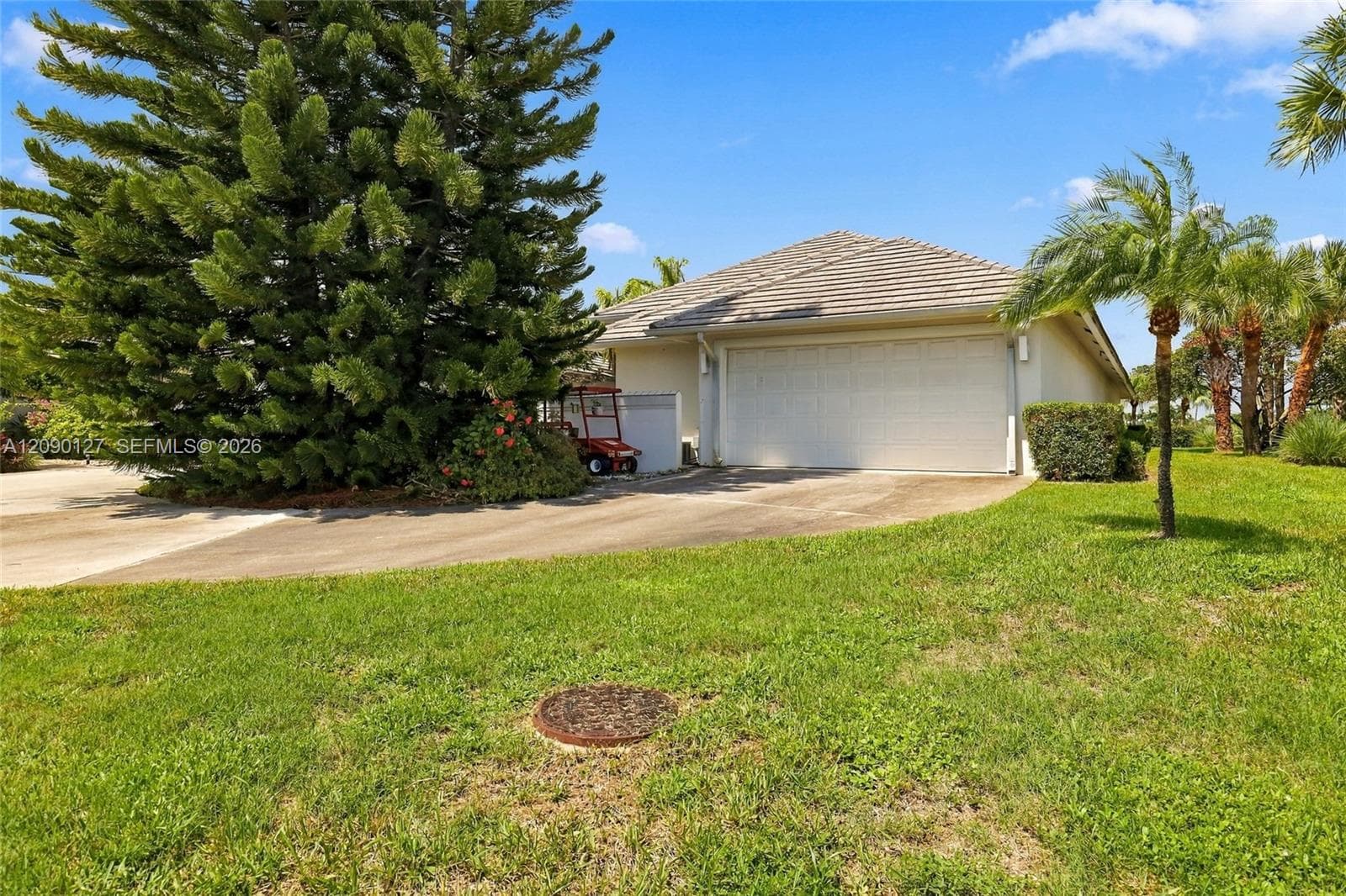 173 Orange Tree Dr, Atlantis FL 33462