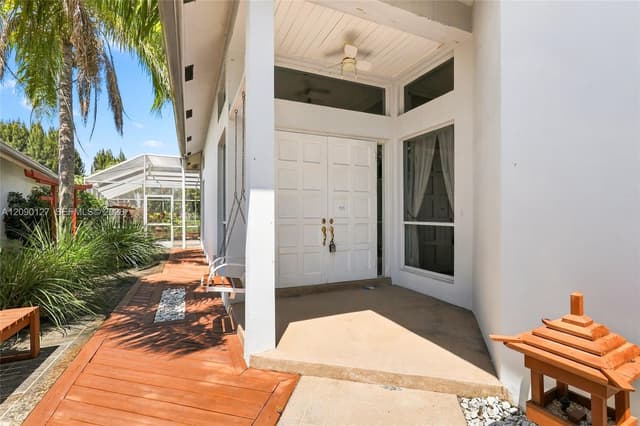 173 Orange Tree Dr, Atlantis FL 33462 - Atlantis, FL - Photo 5
