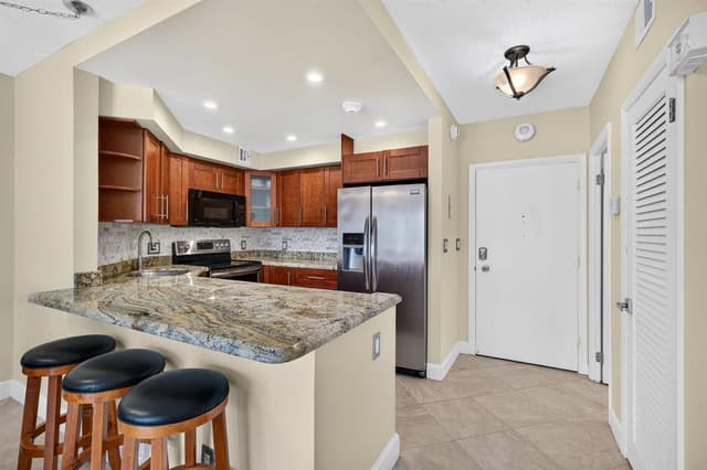 133 N Pompano Beach Boulevard # 5, Pompano Beach FL 33062 - Pompano Beach, FL - Photo 6