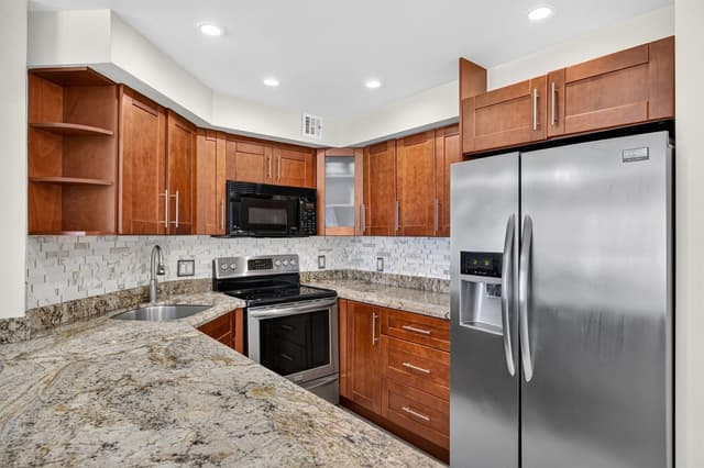 133 N Pompano Beach Boulevard # 5, Pompano Beach FL 33062 - Pompano Beach, FL - Photo 7