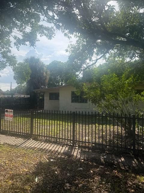 18410 NW 42nd Ave, Miami Gardens FL 33055 - Miami Gardens, FL - Photo 4