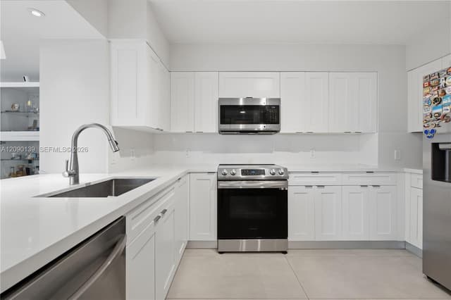 1155 Brickell Bay Dr # 704, Miami FL 33131 - Miami, FL - Photo 4