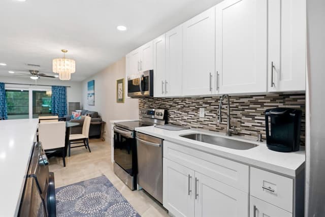 13984 VIA FLORA # C, Delray Beach FL 33484 - Delray Beach, FL - Photo 3