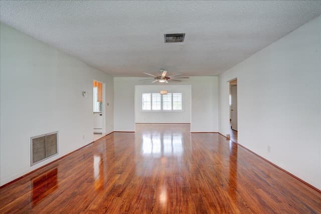 2198 SW 12th Avenue, Boynton Beach FL 33426 - Boynton Beach, FL - Photo 5