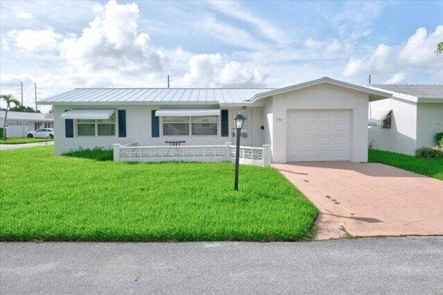 1590 SW 13th Terrace, Boynton Beach FL 33426