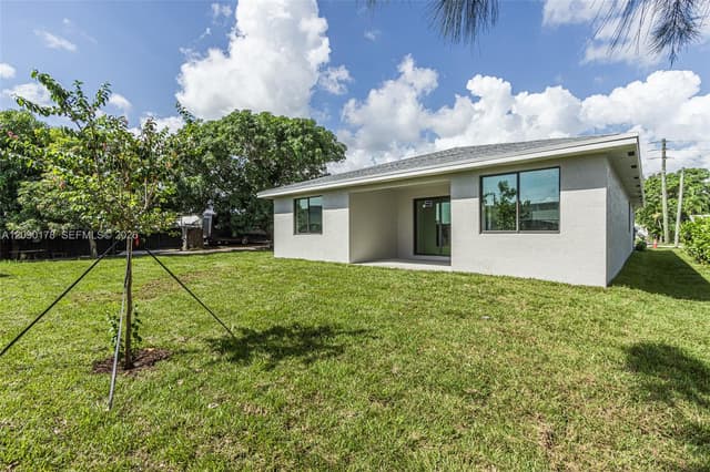 2960 NW 24th Ave, Oakland Park FL 33311 - Oakland Park, FL - Photo 6