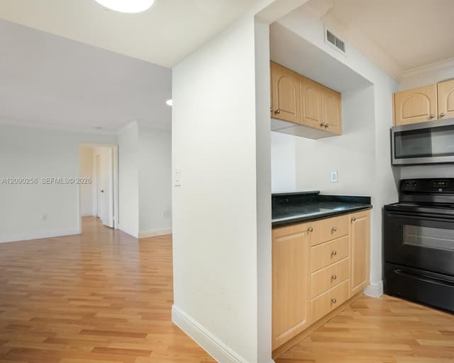 10765 SW 108th Ave # 305, Miami FL 33176 - Miami, FL - Photo 5