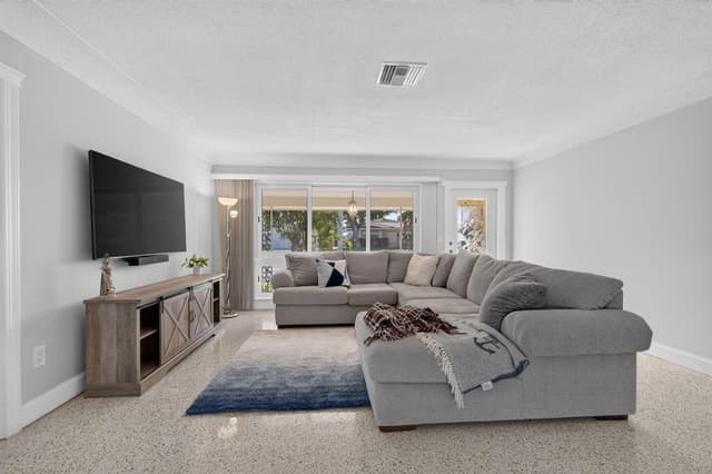 430 SE 6TH Terrace, Pompano Beach FL 33060 - Pompano Beach, FL - Photo 5