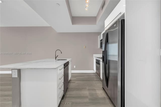 888 Biscayne Blvd # 1710, Miami FL 33132 - Miami, FL - Photo 2