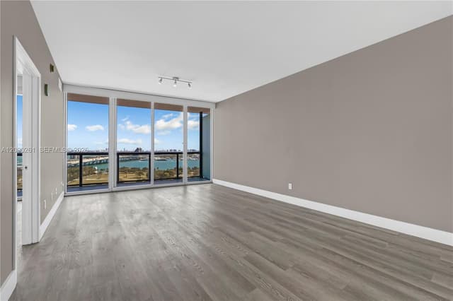 888 Biscayne Blvd # 1710, Miami FL 33132 - Miami, FL - Photo 5