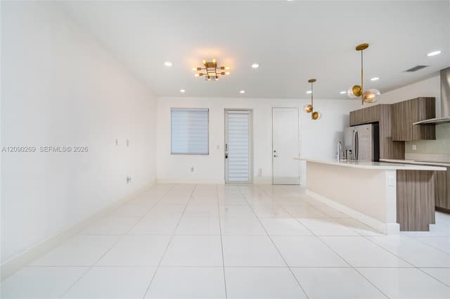 10365 NW 66th St, Doral FL 33178 - Doral, FL - Photo 6