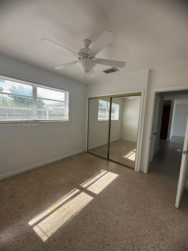 5318 W 4th Ln, Hialeah FL 33012 - Hialeah, FL - Photo 7