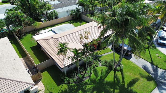 2630 NE 53RD Court, Lighthouse Point FL 33064 - Lighthouse Point, FL - Photo 2