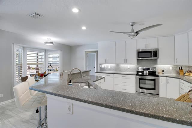 8552 Thousand Pines Circle, West Palm Beach FL 33411 - West Palm Beach, FL - Photo 6